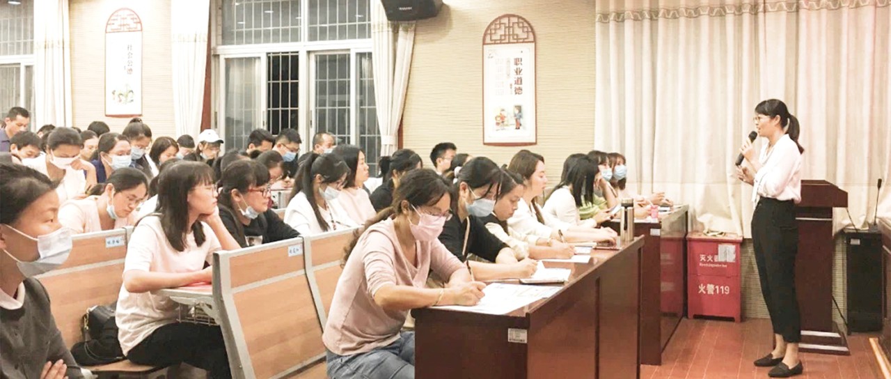 走进公立校丨快乐学习家庭教育指导师:解决焦虑问题,学会正确爱孩子